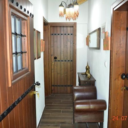 Mouson Melathron Hotel Elafina Luaran gambar