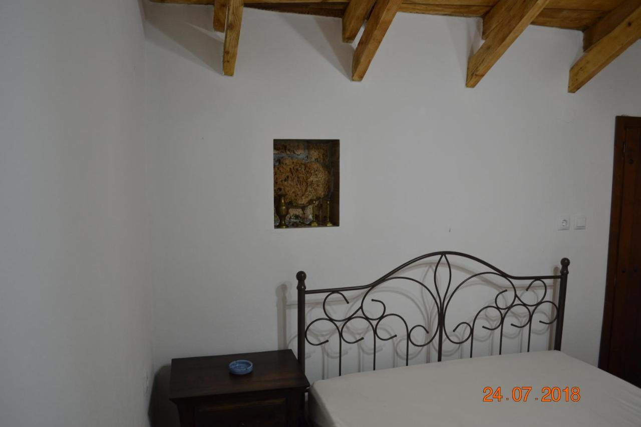 Mouson Melathron Hotel Elafina Luaran gambar